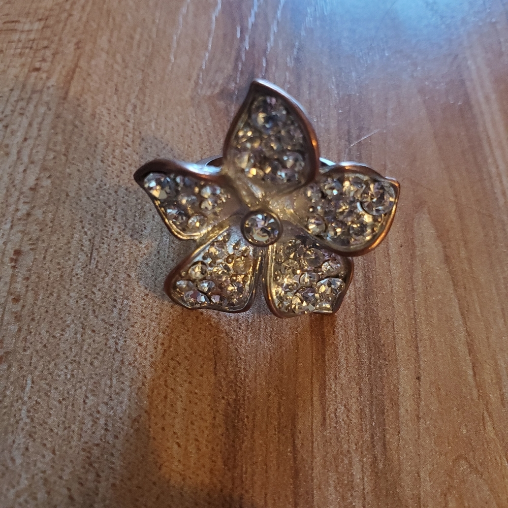 Silver Flower Ring with Rhinestones